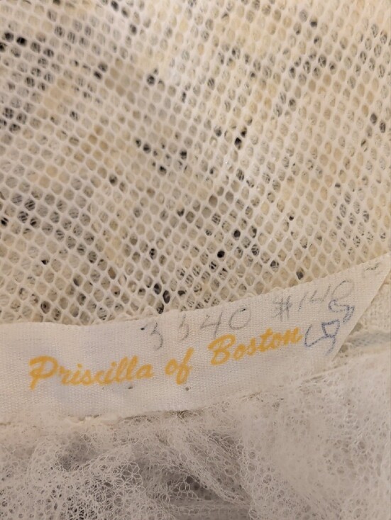 Vintage Priscilla of Boston Cream Lace Beaded Bridal Cap with Long Tulle Veil